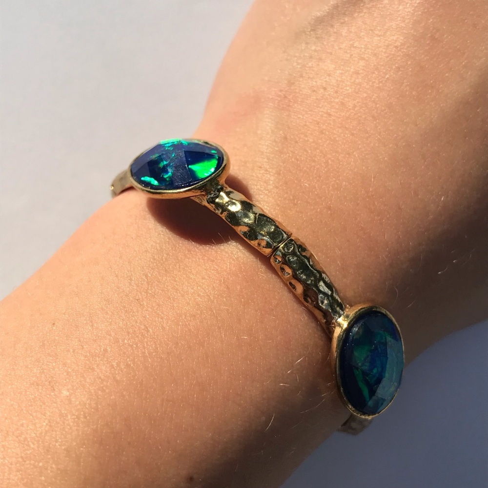 4 green blue stones with gold elastic holders bracelet